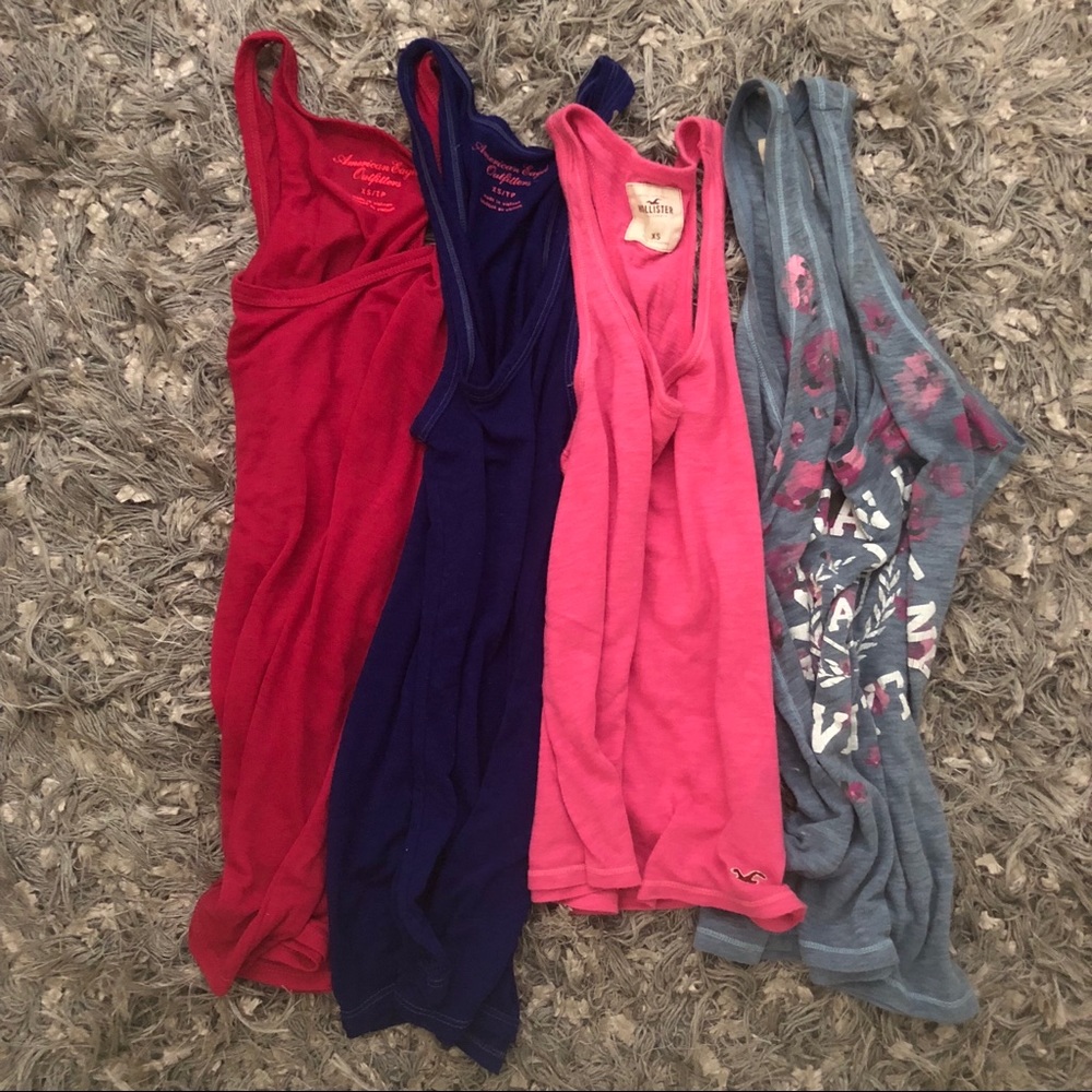 🚫 SOLD 🚫 XS/S AEO & Hollister tank top bundle